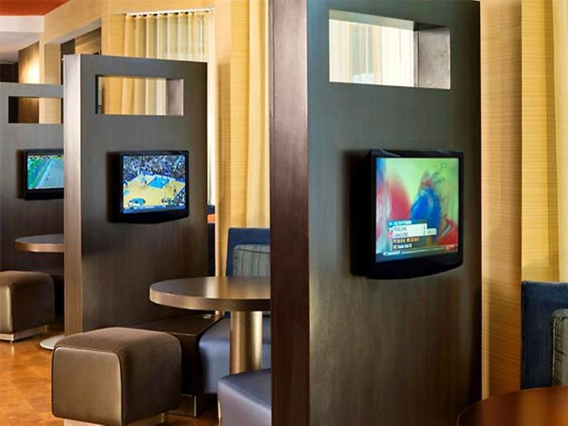 Courtyard By Marriott Rye Hotell Restaurant bilde