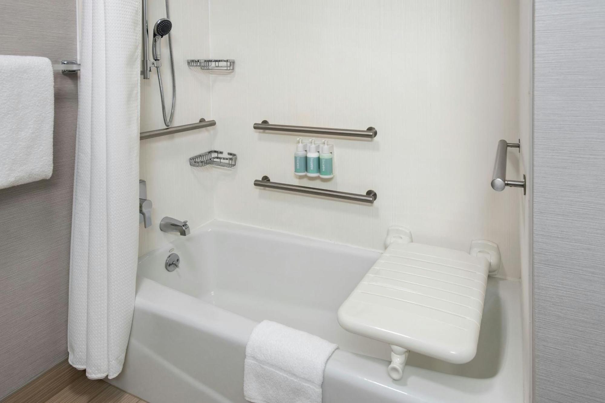 Courtyard By Marriott Rye Hotell Eksteriør bilde