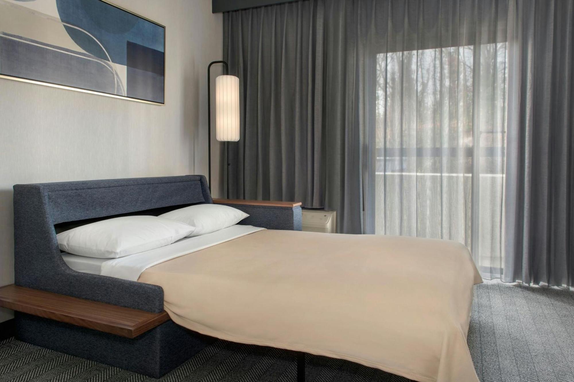 Courtyard By Marriott Rye Hotell Eksteriør bilde