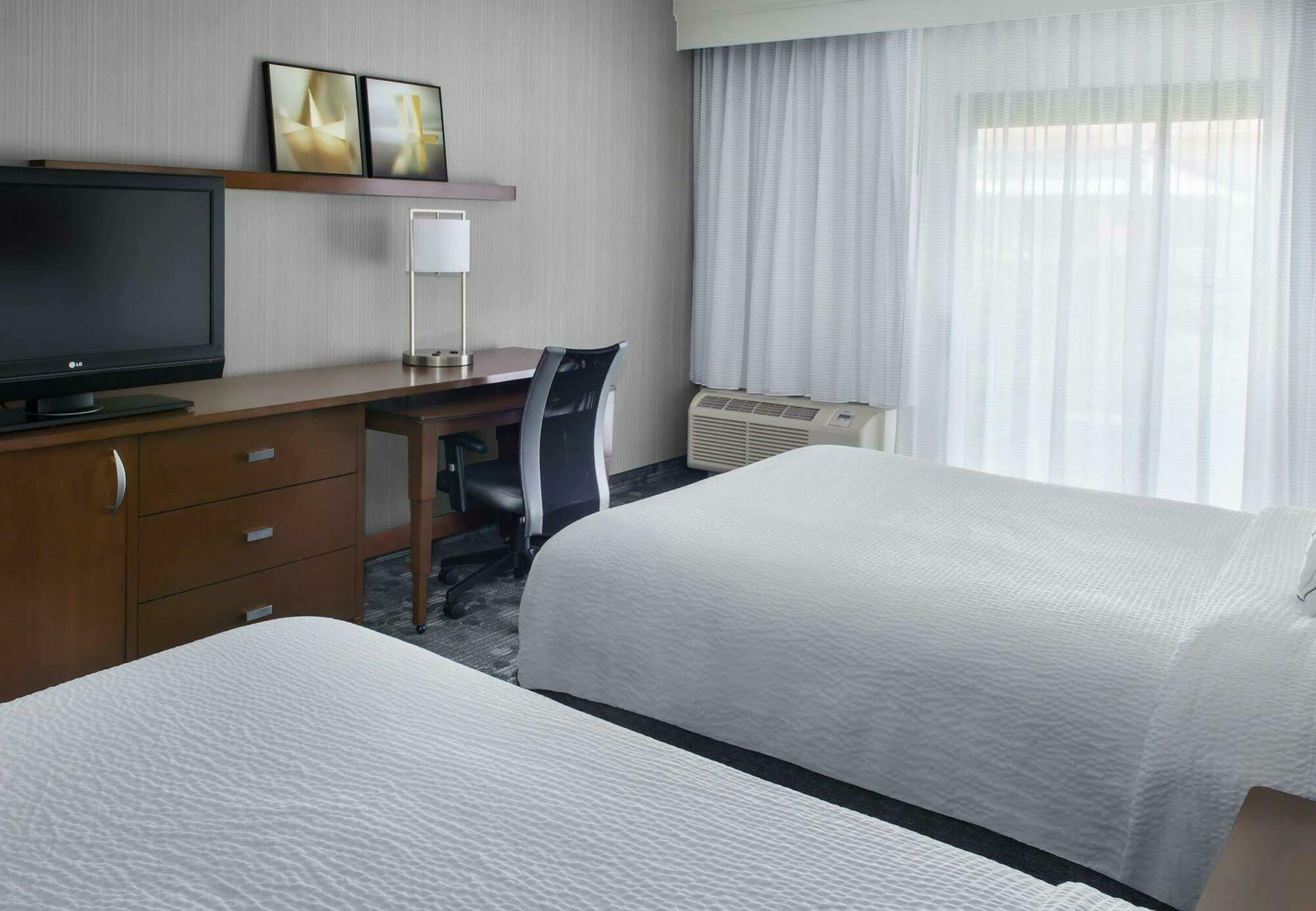Courtyard By Marriott Rye Hotell Eksteriør bilde